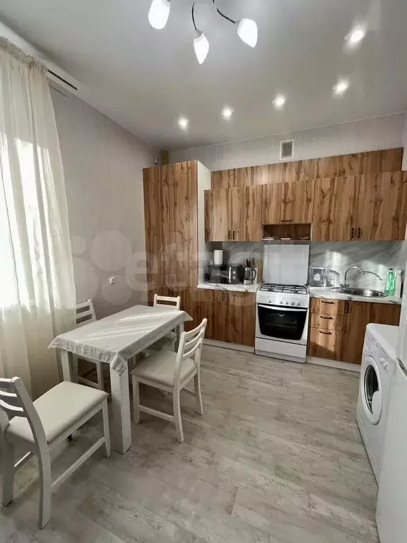 1-к. квартира, 40 м, 3/7 эт. - Фото 0