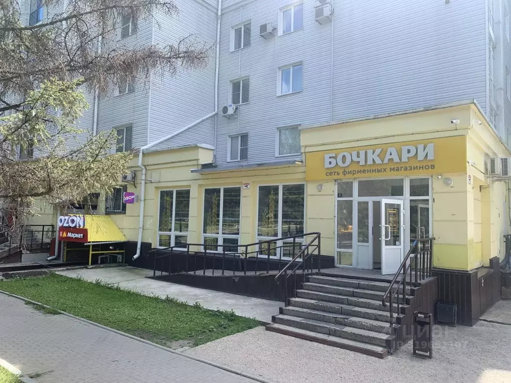 Торговая площадь в Алтайский край, Барнаул ул. Сухэ-Батора, 33 (137 м) - Фото 0