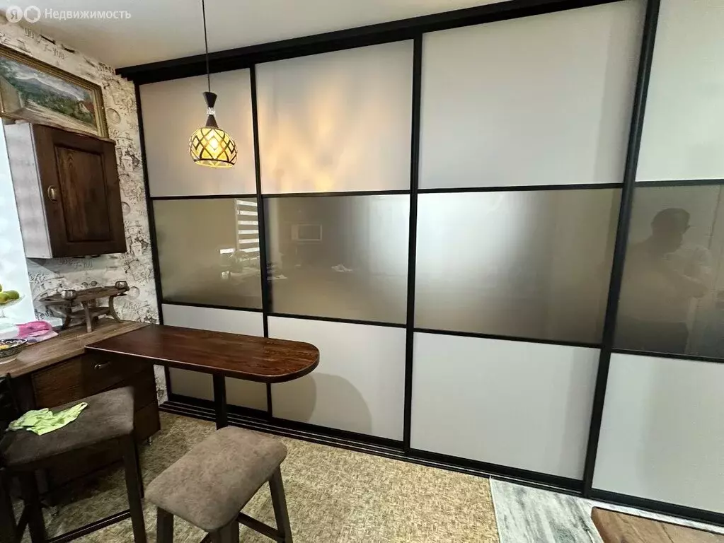 3-комнатная квартира: Волгоград, посёлок Ангарский, Семигорская улица, ... - Фото 2