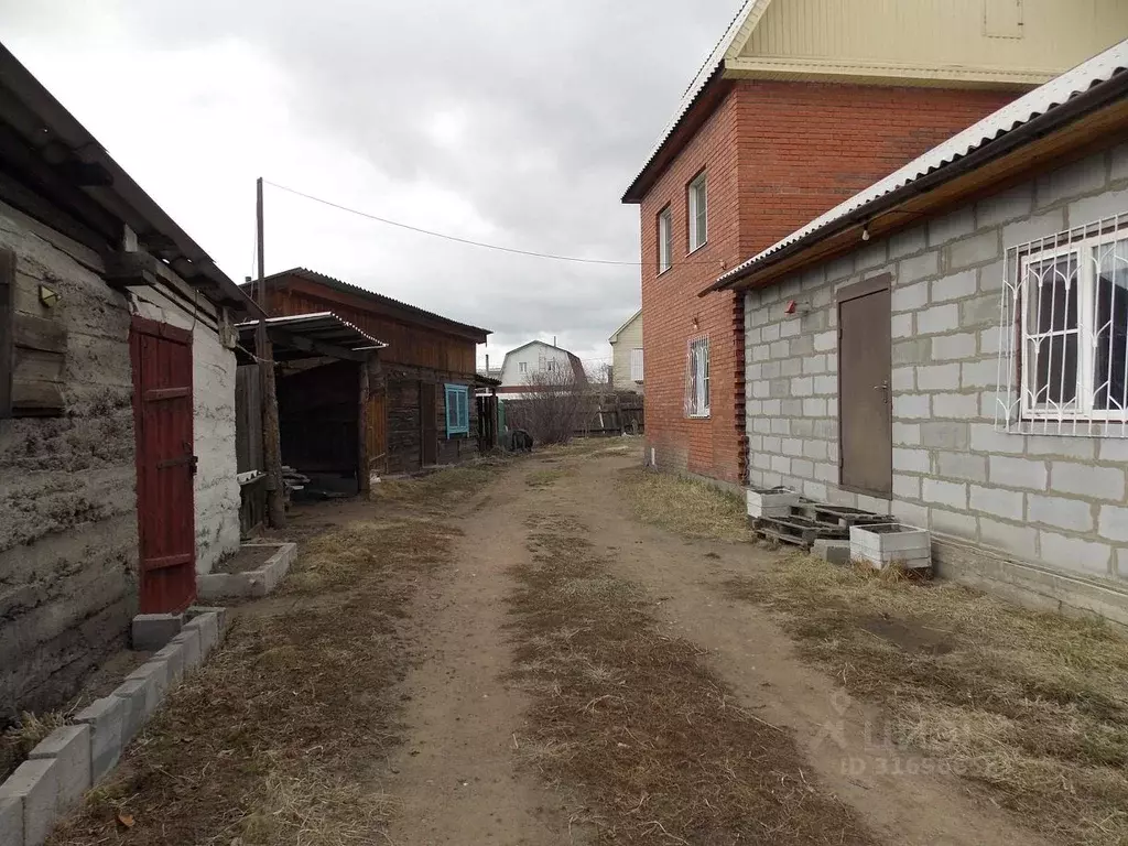 Дом в Бурятия, Улан-Удэ Батарейка мкр, ул. Лесопильная, 15 (133 м) - Фото 0