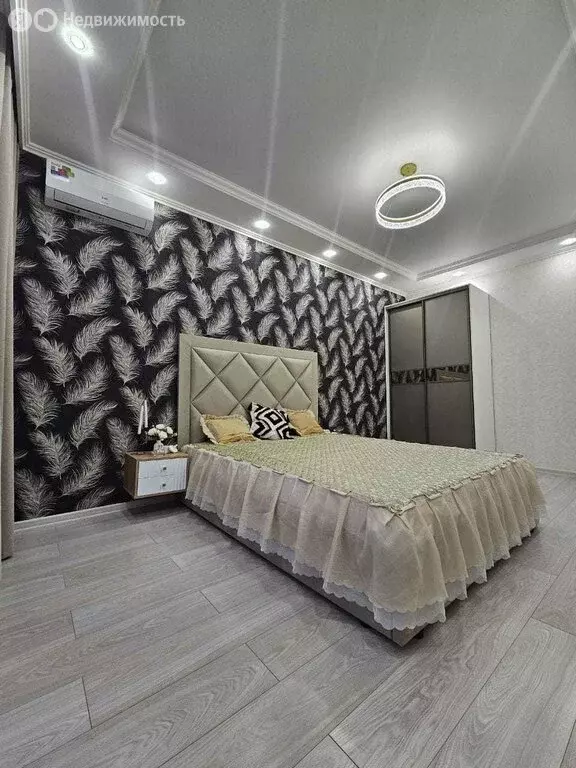 3-комнатная квартира: Краснодар, Тепличная улица, 62/1к3 (75 м) - Фото 1