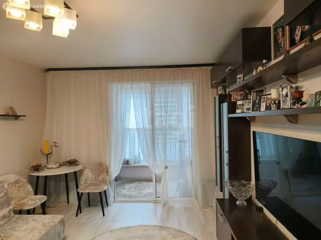 1-комнатная квартира: Тюмень, улица Монтажников, 57 (44.8 м) - Фото 2