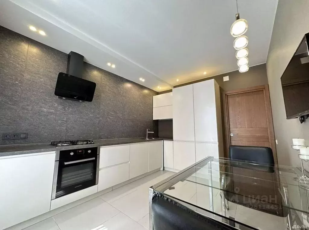 2-к кв. Татарстан, Казань ул. Сибгата Хакима, 5А (70.0 м) - Фото 1