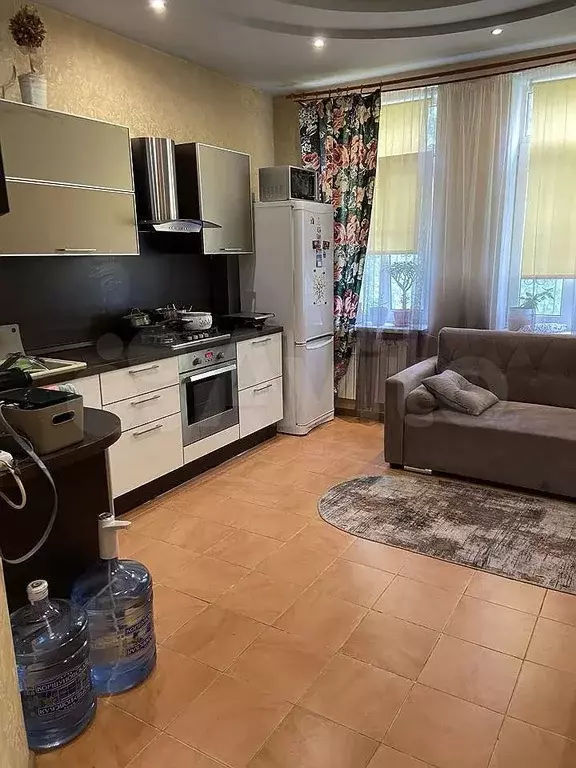2-к. квартира, 68 м, 3/3 эт. - Фото 0