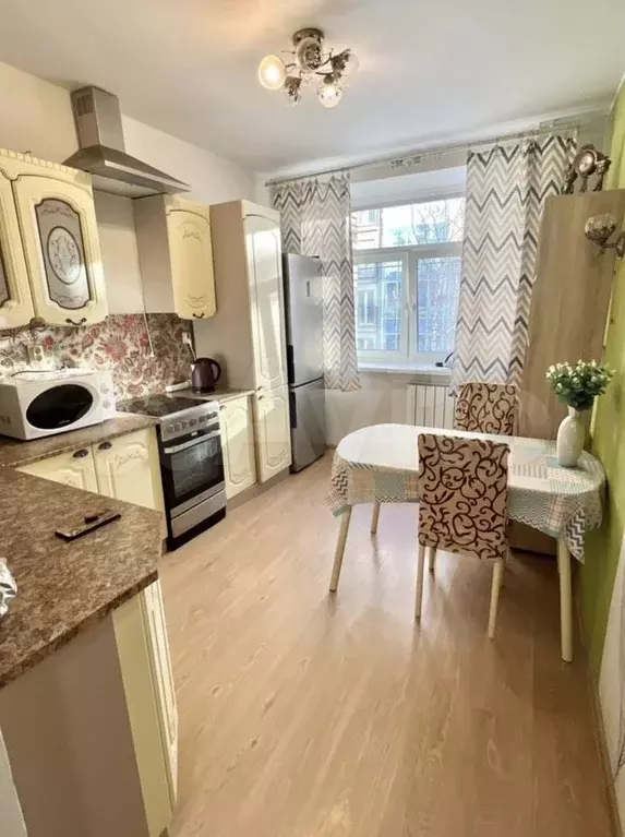 1-к. квартира, 40 м, 2/5 эт. - Фото 1