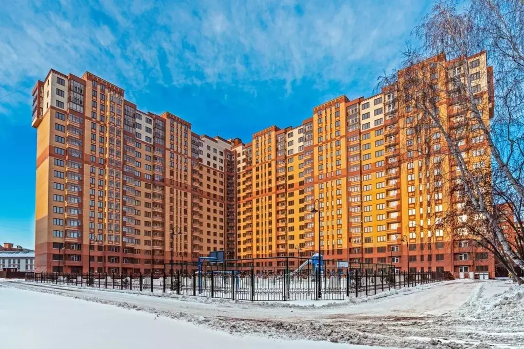 3-к кв. Омская область, Омск ул. Чернышевского, 2к3 (97.8 м) - Фото 1