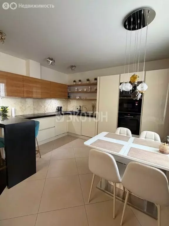 3-комнатная квартира: Санкт-Петербург, улица Ленсовета, 43к3 (112.2 м) - Фото 1