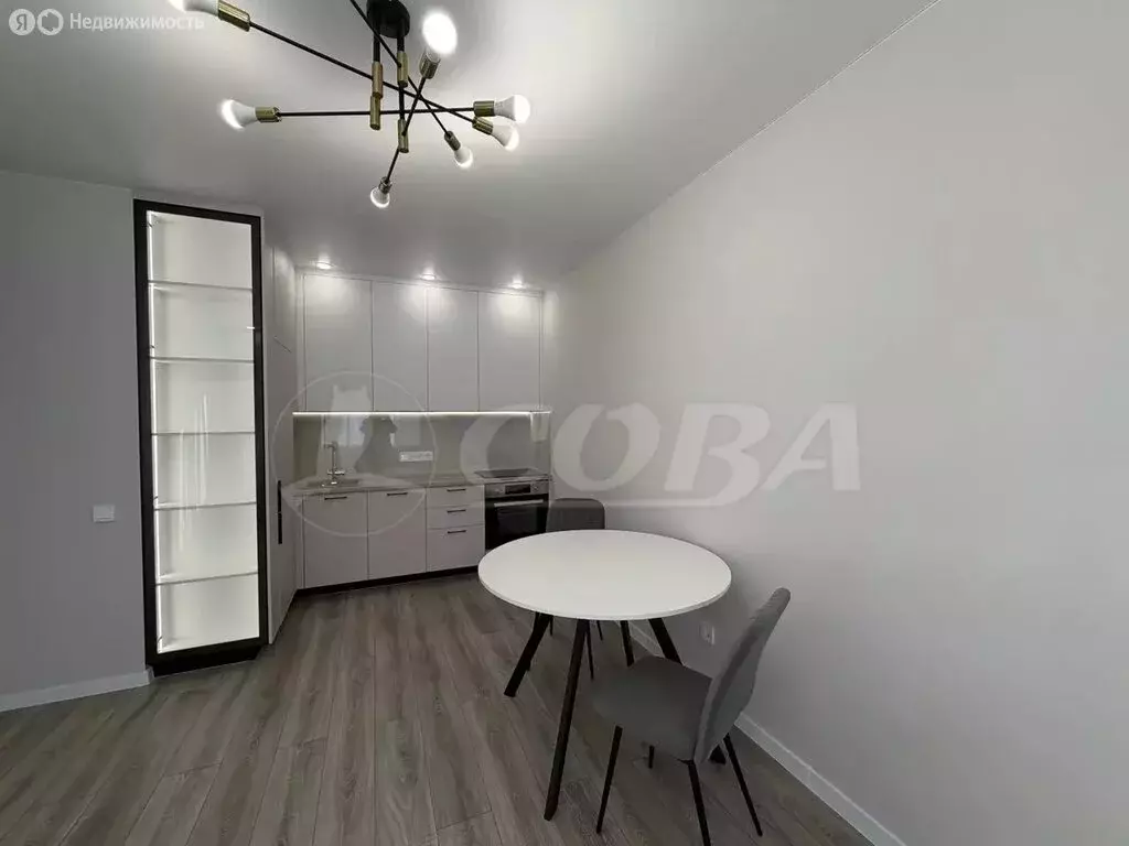 1-комнатная квартира: Тюмень, улица Эльвиры Федоровой, 3 (37.4 м) - Фото 2