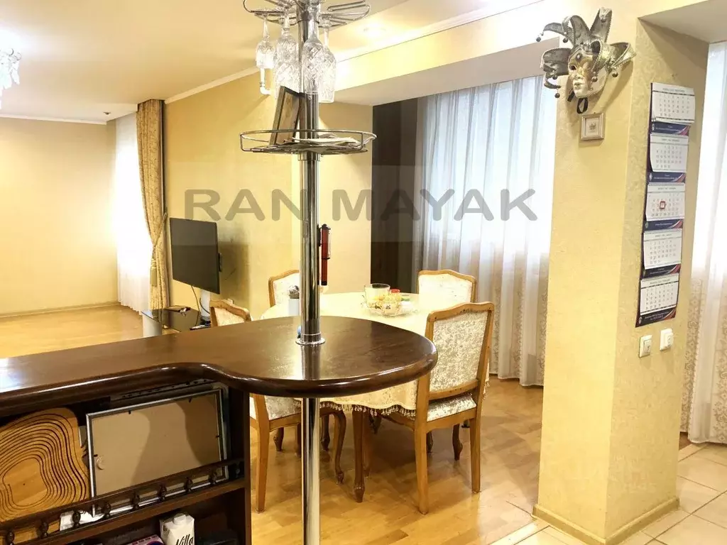 3-к кв. Адыгея, Майкоп ул. 12 Марта, 152 (85.0 м) - Фото 0