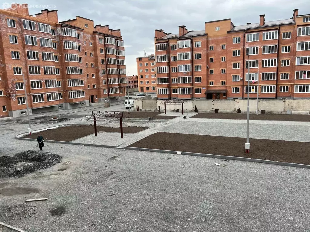 2-комнатная квартира: Владикавказ, улица Хадарцева, 41 (82 м) - Фото 0