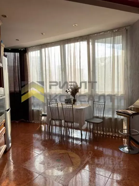 2-к кв. Омская область, Омск ул. 70 лет Октября, 10/3 (52.0 м) - Фото 1