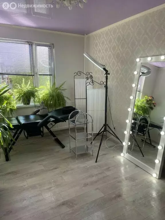 3-комнатная квартира: Новый Уренгой, район Северная Жилая Часть, ... - Фото 1