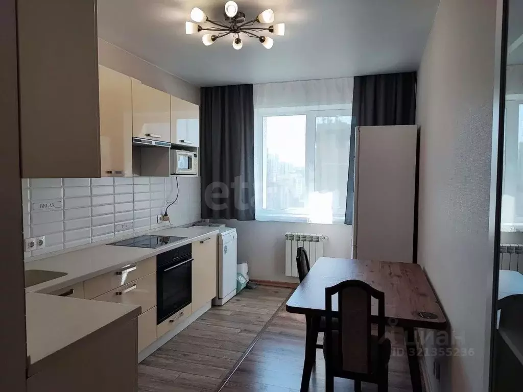 3-к кв. Новосибирская область, Новосибирск ул. Романова, 60/1 (90.0 м) - Фото 0