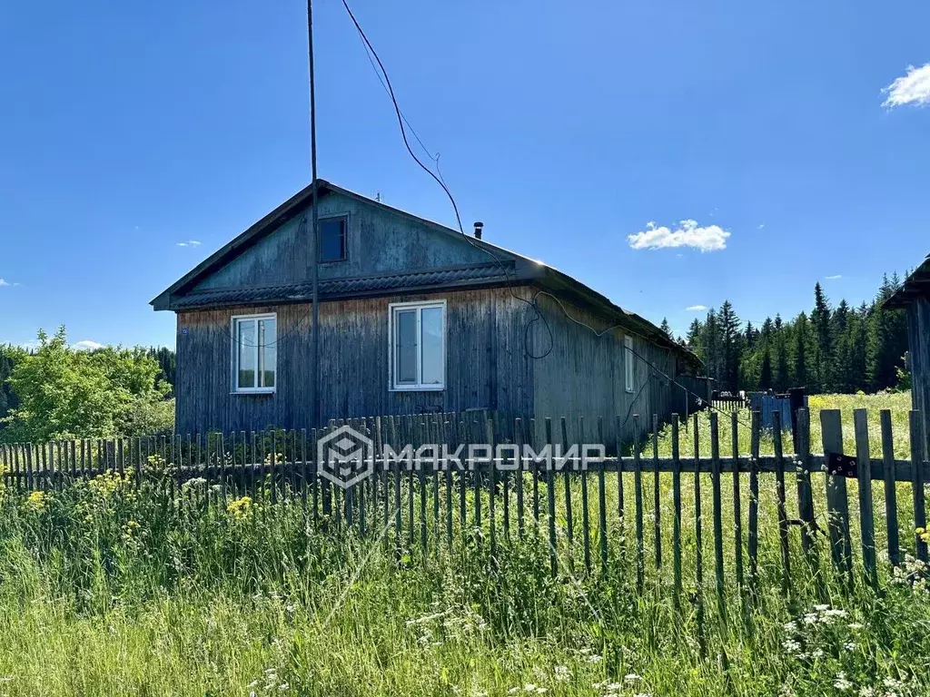 Дом в Пермский край, Ильинский городской округ, д. Катаевы 17/2 (73 м) - Фото 1