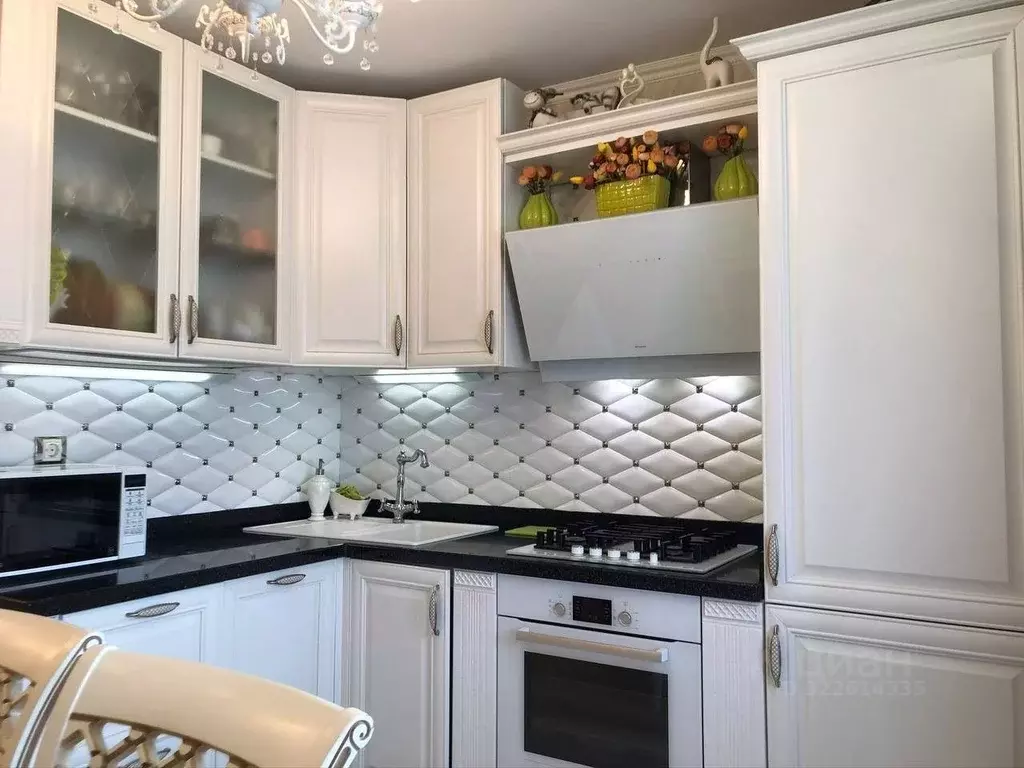 3-к кв. Белгородская область, Белгород ул. Буденного, 13 (75.0 м) - Фото 1