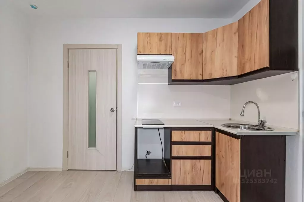 Студия Свердловская область, Екатеринбург ул. Латвийская, 58/4 (23.0 ... - Фото 1