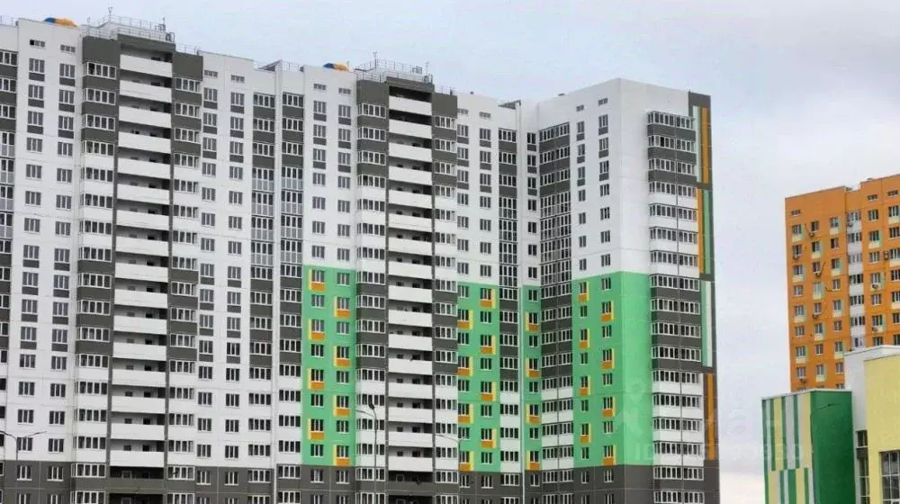 3-к кв. Оренбургская область, Оренбург ул. Братьев Хусаиновых, 6 (62.0 ... - Фото 1