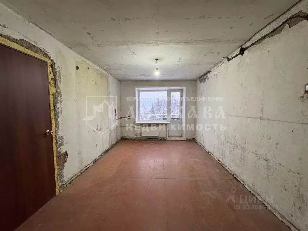 3-к кв. Кемеровская область, Междуреченск просп. 50 лет Комсомола, 58 ... - Фото 1