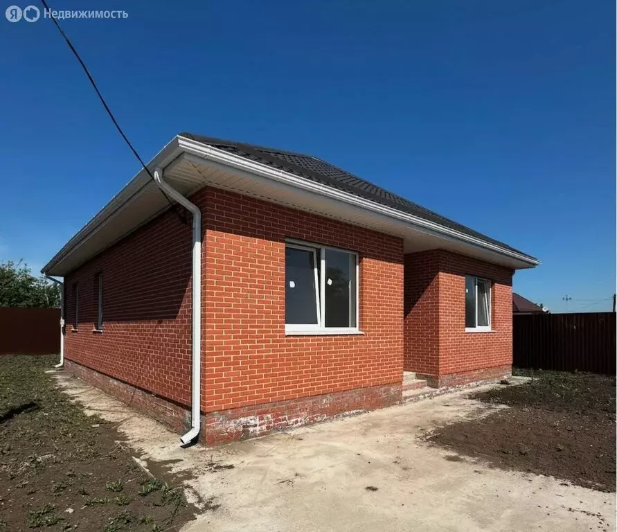 Дом в Новочеркасск, Сарматская улица (100 м) - Фото 1