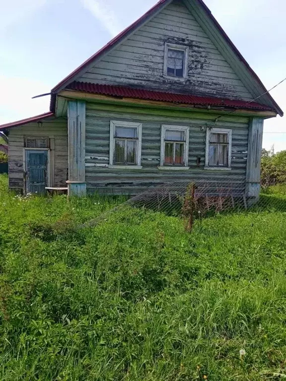 Дом в Новгородская область, Маловишерский район, Бургинское с/пос, д. ... - Фото 0