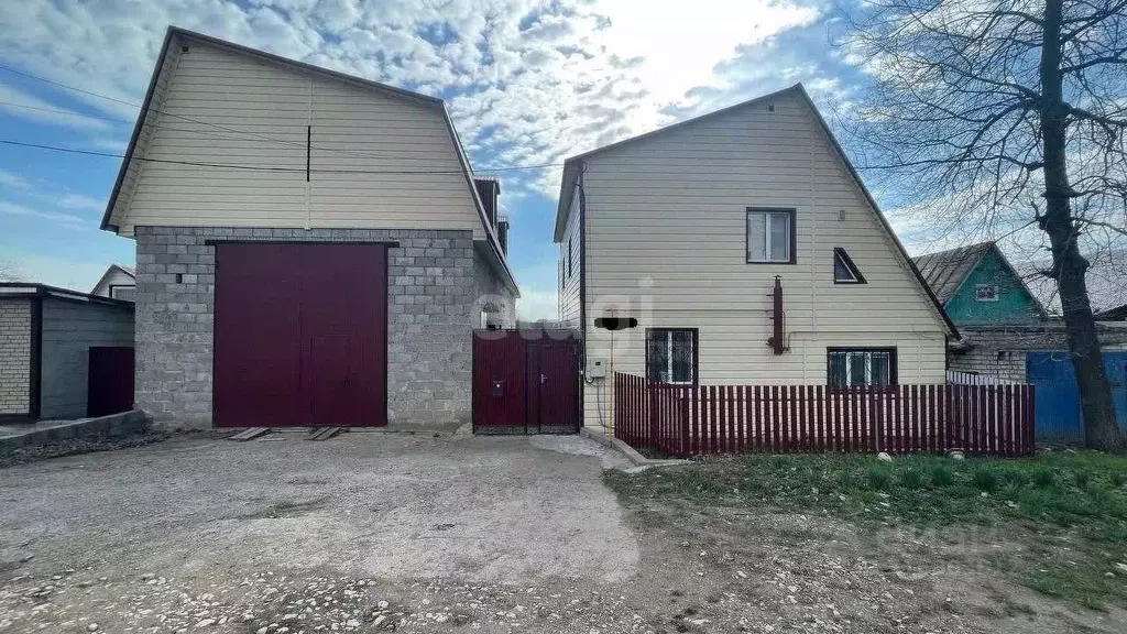 Дом в Башкортостан, Бирск ул. Гагарина (130 м) - Фото 0