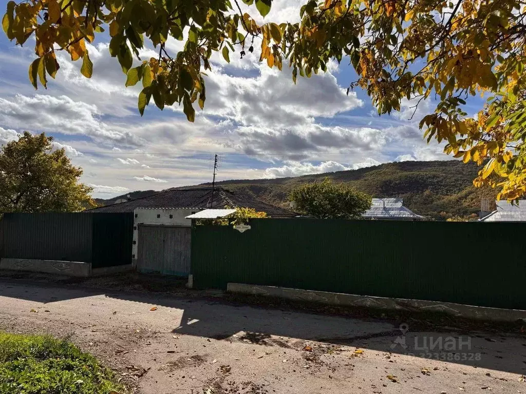 Дом в Крым, Бахчисарайский район, с. Долинное ул. Ленина, 32 (85 м) - Фото 1