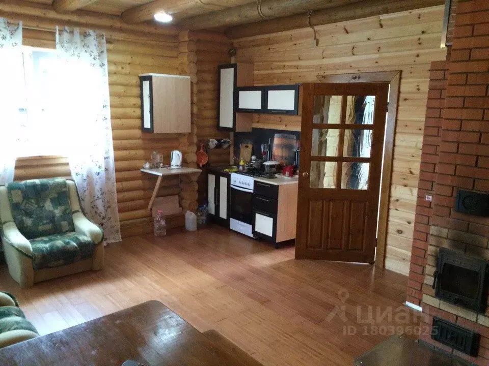 Дом в Карелия, Олонецкий район, Ильинское с/пос, д. Устье Тулоксы ул. ... - Фото 1