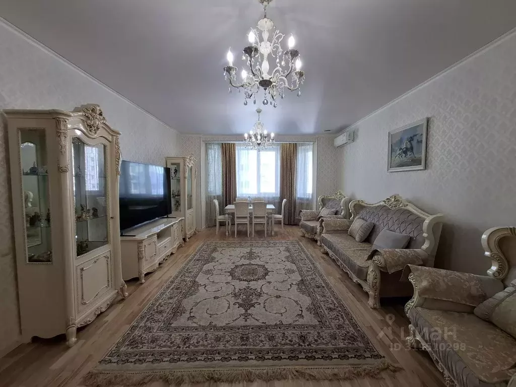 2-к кв. Татарстан, Казань ул. Вишневского, 49б (100.0 м) - Фото 0