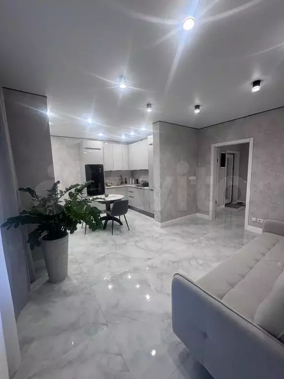 2-к. квартира, 70 м, 3/6 эт. - Фото 0