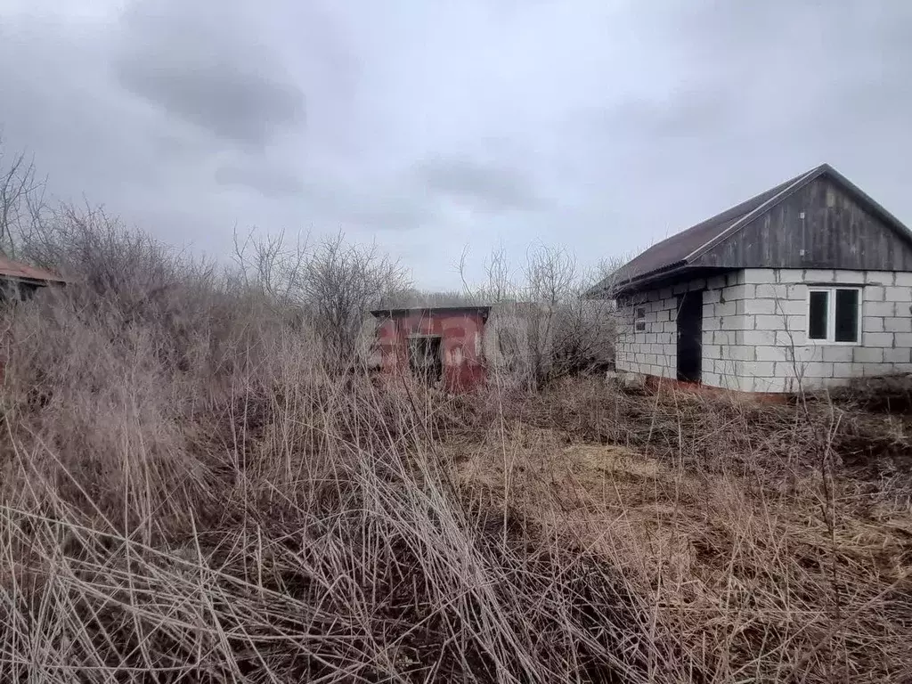 Дом в Саратовская область, Балашовский район, с. Старый Хопер ... - Фото 0