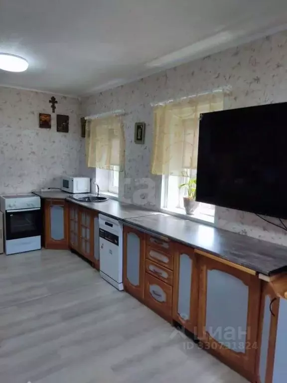 Дом в Свердловская область, Шалинский муниципальный округ, с. Чусовое ... - Фото 1