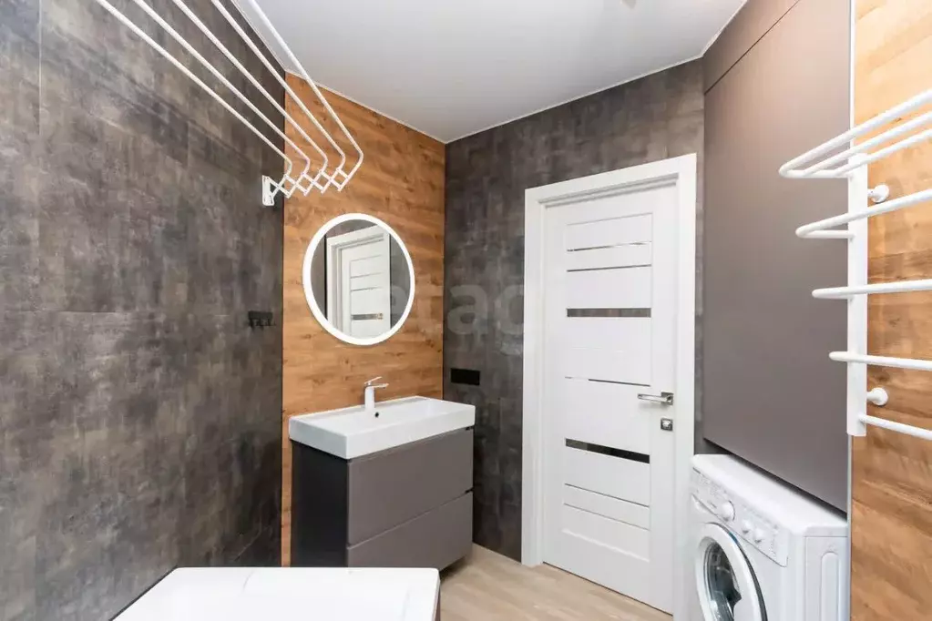 Студия Тюменская область, Тюмень ул. Первооткрывателей, 10 (38.0 м) - Фото 0