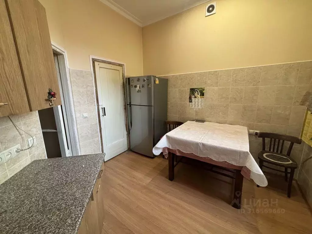 2-к кв. Северная Осетия, Владикавказ ул. Маркова, 2А (77.0 м) - Фото 0