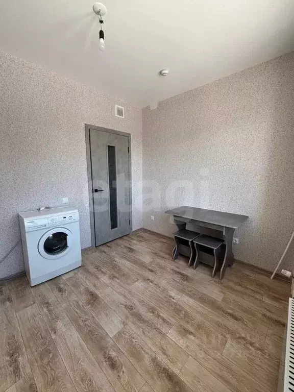 1-к кв. Омская область, Омск проезд 4-й Амурский, 15 (37.0 м) - Фото 1