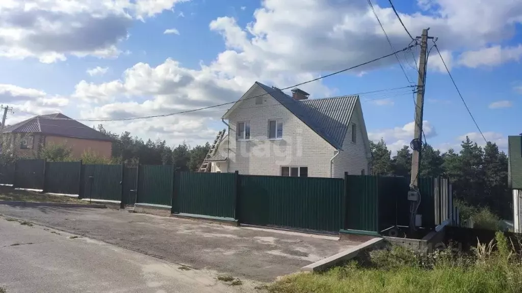 Дом в Белгородская область, Белгород Репное мкр, пер. 1-й Земский, 2 ... - Фото 0