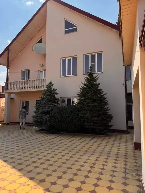 Дом в Дагестан, Махачкала Караман-5 мкр, ул. 2-я линия, 98 (250 м) - Фото 0