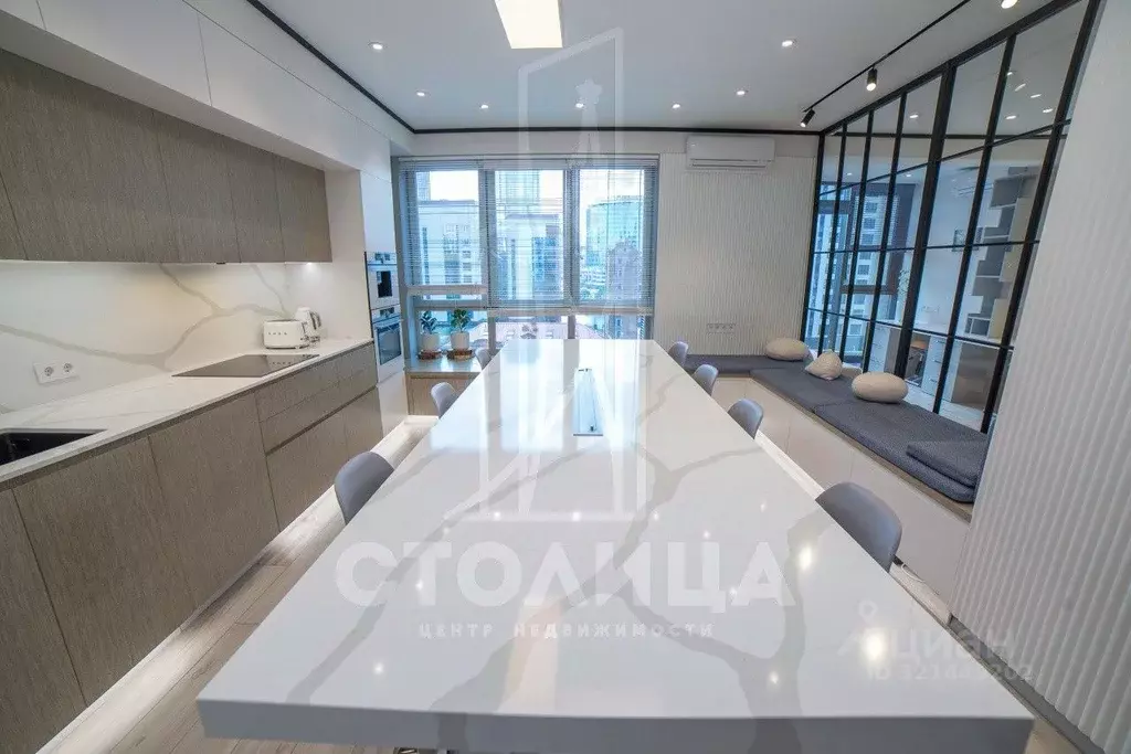 3-к кв. Свердловская область, Екатеринбург наб. Олимпийская, 9/1 ... - Фото 0