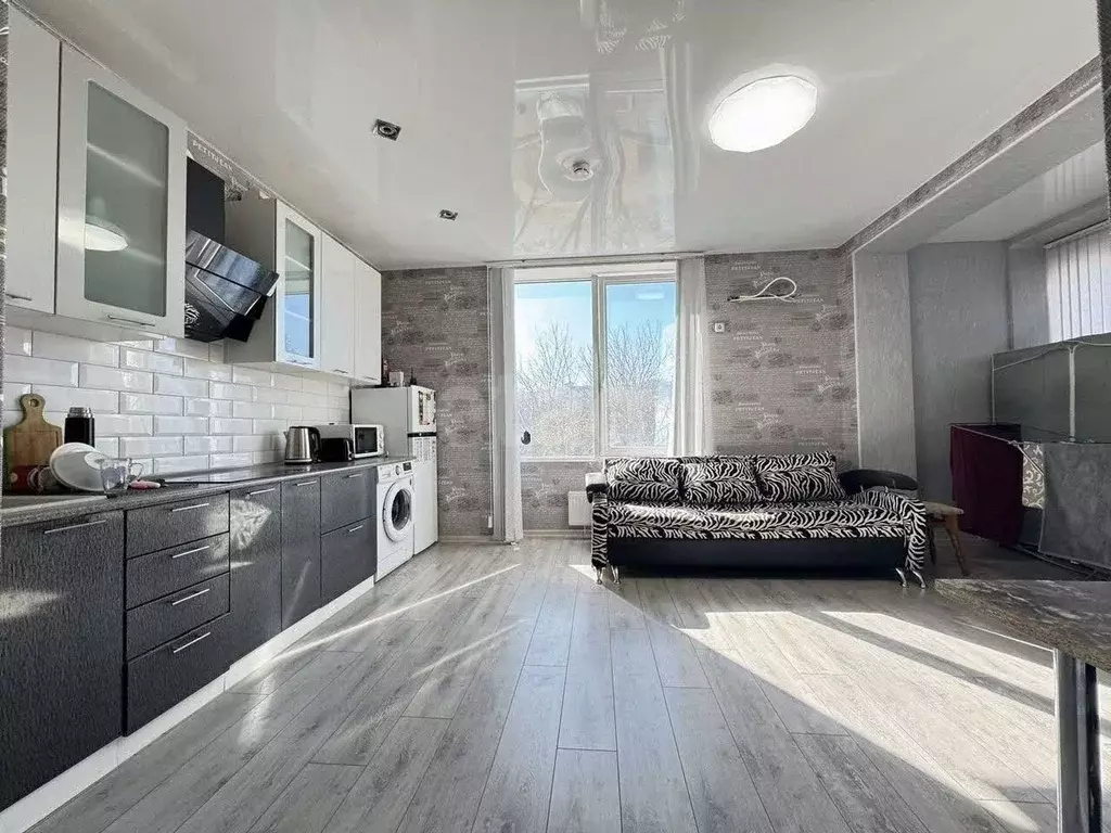 2-к кв. Крым, Симферополь ул. Беспалова (45.4 м) - Фото 0