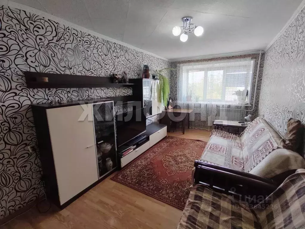 2-к кв. Хакасия, Абакан ул. Кошурникова, 1 (46.0 м) - Фото 1