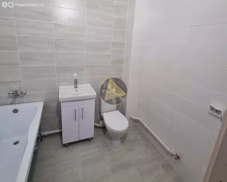 3-комнатная квартира: Санкт-Петербург, улица Александра Матросова, 1 ... - Фото 1