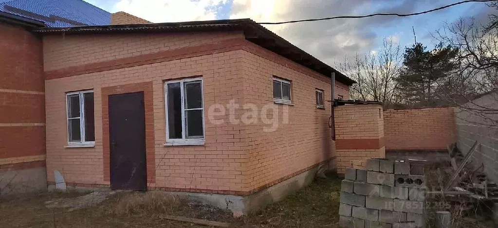 Дом в Северная Осетия, Владикавказ Редант 2-й пгт, ул. Лесная (150 м) - Фото 1