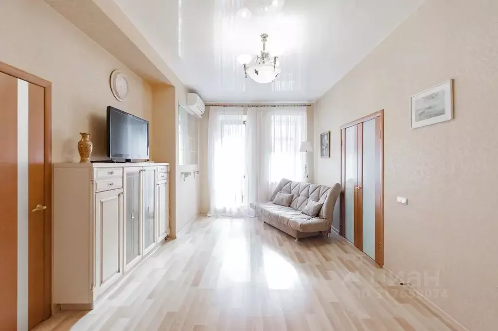 2-к кв. Татарстан, Казань ул. Некрасова, 29 (65.0 м) - Фото 0
