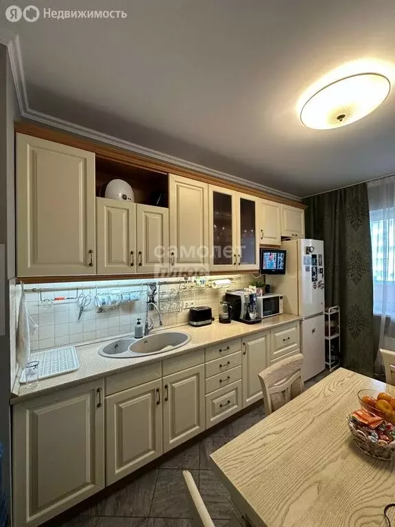 3-комнатная квартира: посёлок городского типа Томилино, улица Гоголя, ... - Фото 1
