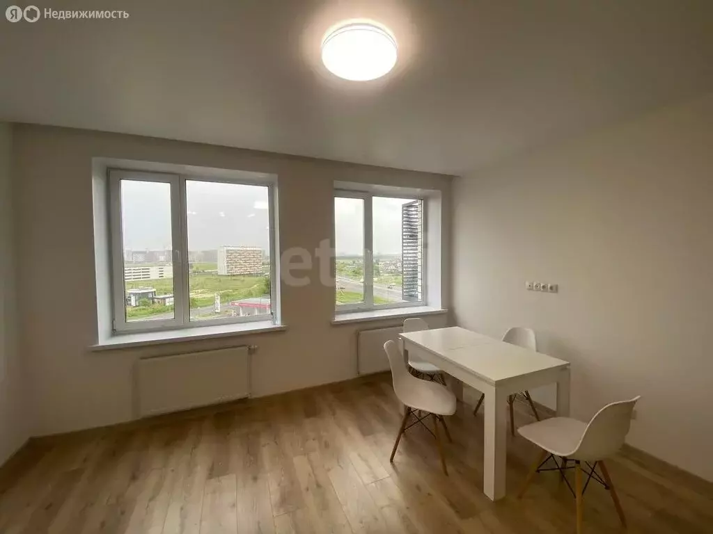 1-комнатная квартира: Тюмень, Интернациональная улица, 199к9 (38.8 м) - Фото 0