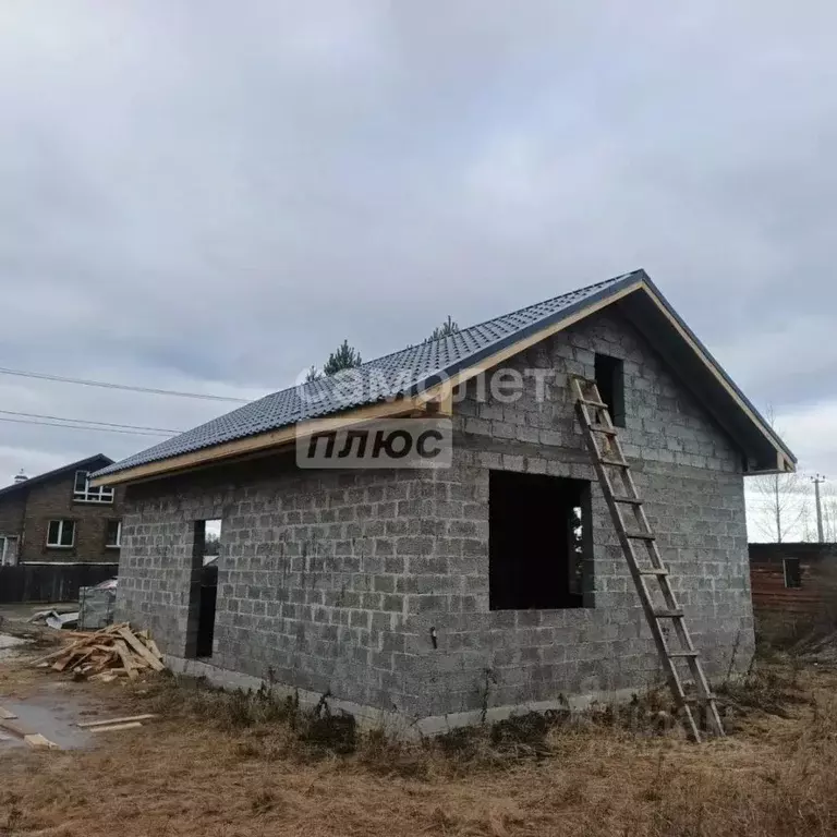 Дом в Свердловская область, Слободо-Туринский район, Усть-Ницинское ... - Фото 1