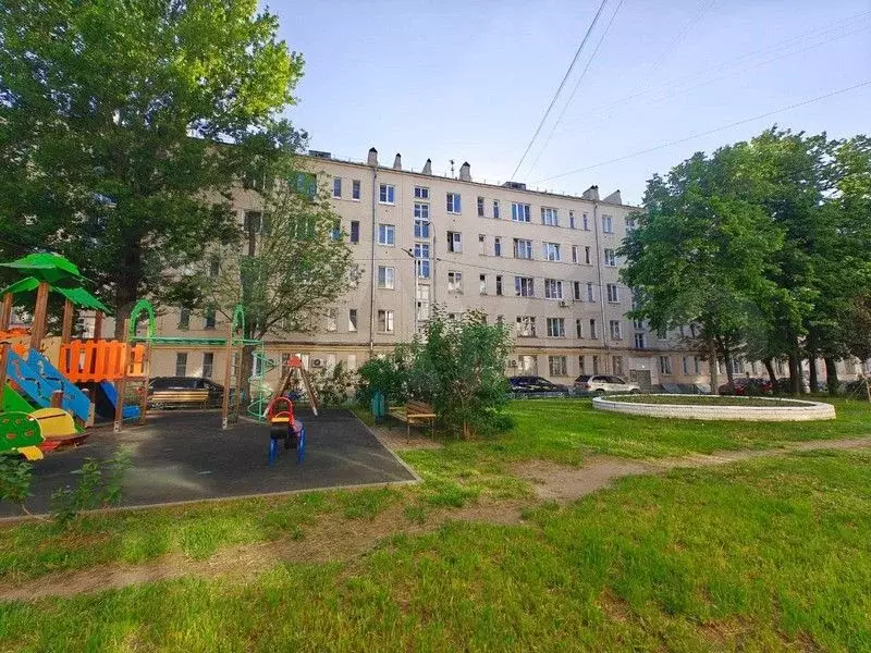 Комната 16,5 м в 4-к., 1/5 эт. - Фото 1