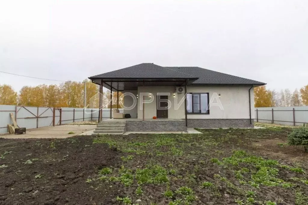 Дом в Тюменская область, Тюменский муниципальный округ, д. Малиновка  ... - Фото 1