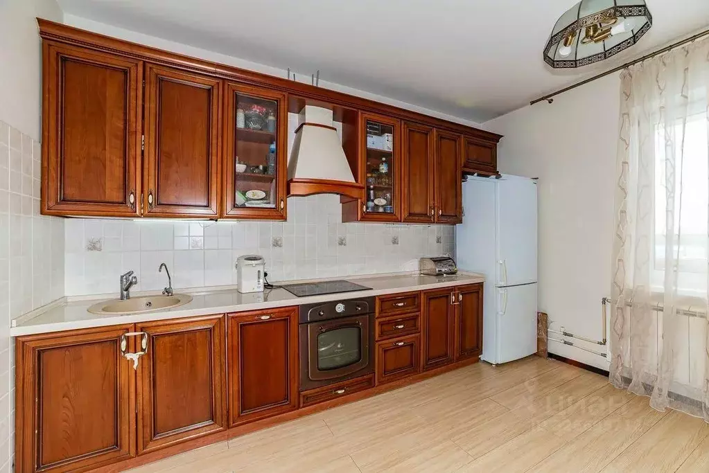 2-к кв. Свердловская область, Екатеринбург ул. Самолетная, 23 (67.9 м) - Фото 1