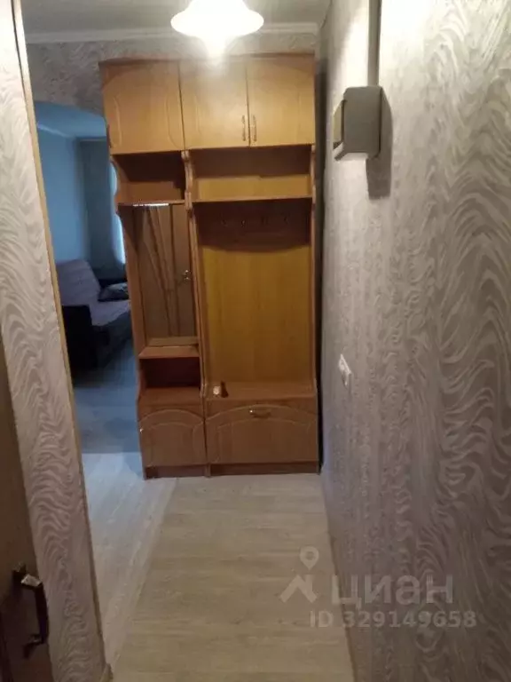 2-к кв. Псковская область, Пушкинские Горы рп ул. Ленина, 35 (49.0 м) - Фото 2