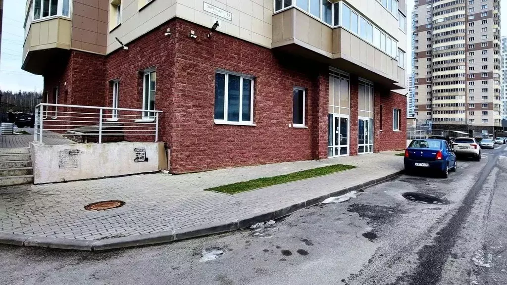 Торговая площадь в Санкт-Петербург пос. Парголово, Заречная ул., 13к4 ... - Фото 1